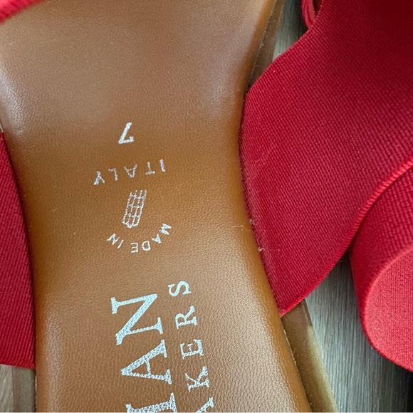 Italian Shoemakers Red Slide Sandals with Rhinestone Detail – Size 7 - Picture 4 of 6